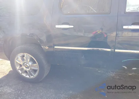 2009 Chevrolet Suburban 1500 Ltz z USA, uszkodzony, nr VIN 1GNFK36Y29R127657